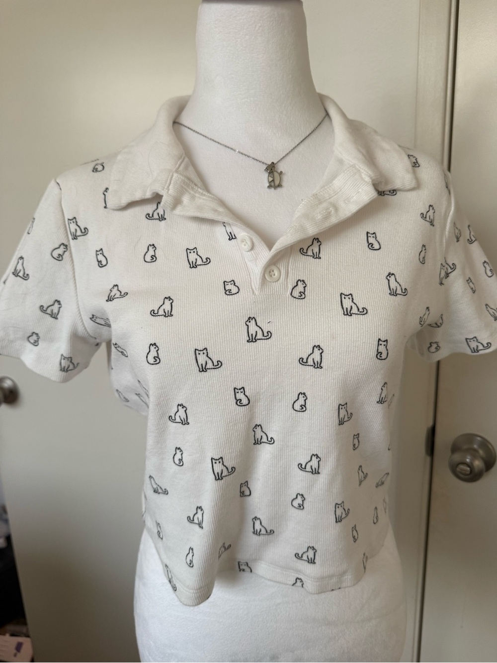 Forever 21 White Polo Crop Top with Black Cat Print